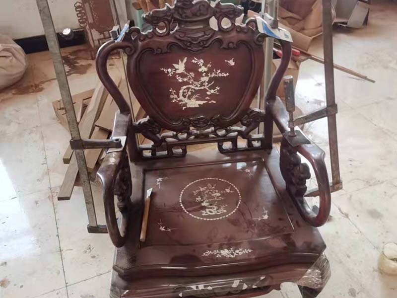 苏州老旧红木家具翻新方法